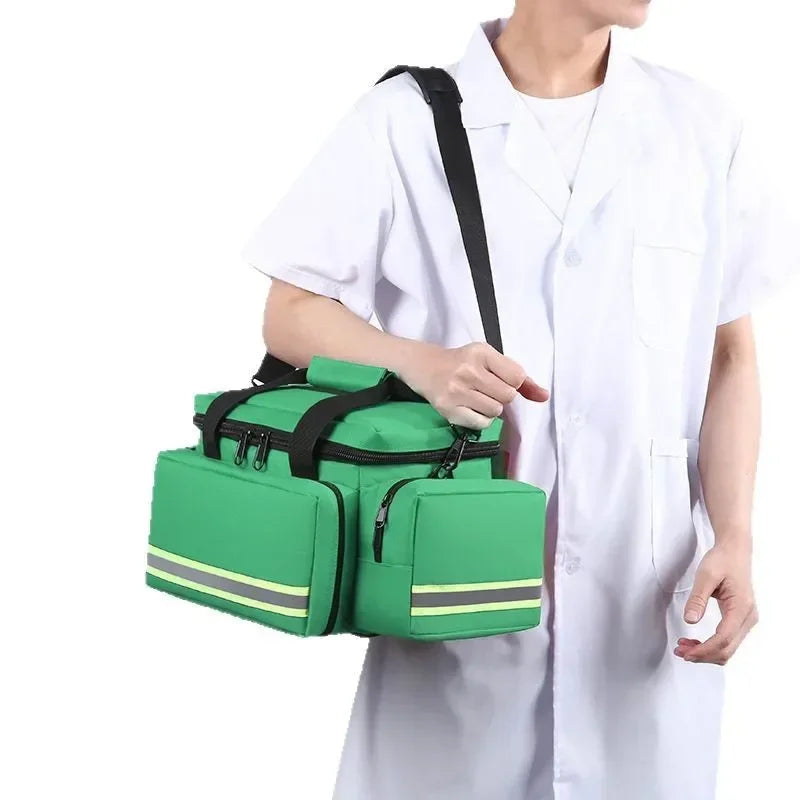 Outdoor Emergency First Aid Kit Multifunctional Medical Bag Oxford Cloth