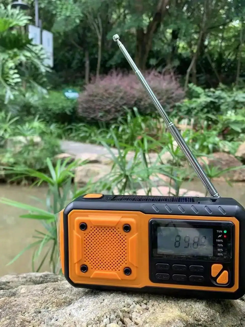 Sayin 4000mAh Solar Power Bank Radio With Crank Flashlight